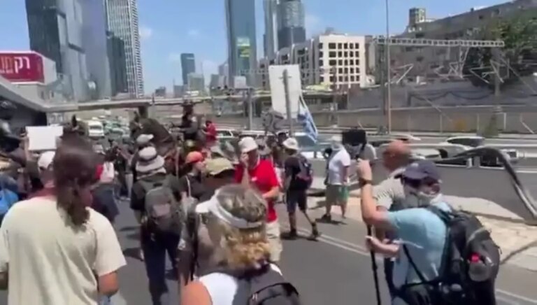 israilli-ailelerden-protesto-VBcpKyOH.jpg