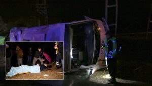 kastamonuda tur midibusu devrildi 24 yarali fEuCkeZW.jpg